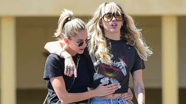 Miley Cyrus & Kaitlynn Carter’s Break-Up Was ‘Shocking’ To Friends: ‘They Seemed Serious’