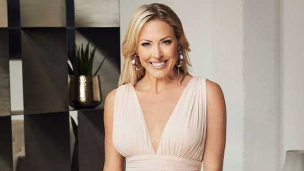 ‘RHOC’s Braunwyn Windham-Burke Reveals Which ‘Housewives’ Star She Dreams Of Kissing