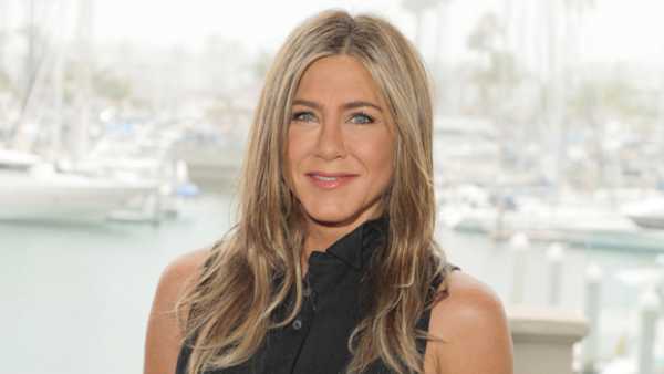 Jennifer Aniston Reveals She’s ‘Single’ & ‘Hates’ Being Set Up On Dates