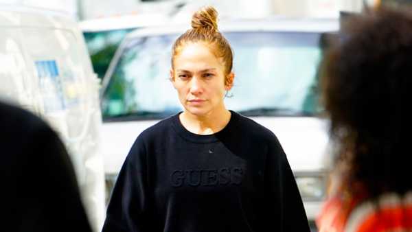 Jennifer Lopez, 50, Goes Makeup-Free While Out & About In NYC & She Looks Incredible