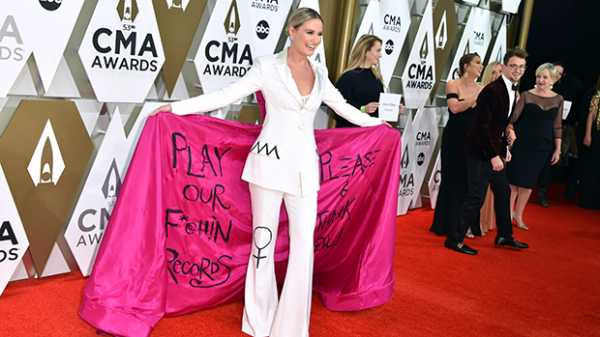 Jennifer Nettles Calls On Industry To Play Women’s ‘F-ing’ Records With Statement Outfit At CMA Awards