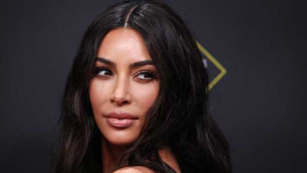 Kim Kardashian’s Gorgeous Bronze Glow At PCAs: Makeup Artist Shares How You Can Recreate Her Look