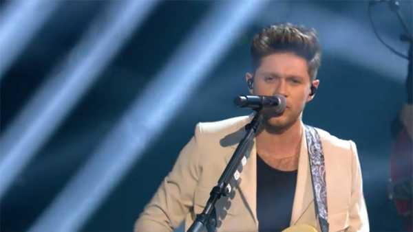 Niall Horan Nails His Performance Of ‘Nice To Meet Ya’ At MTV EMAs — Video