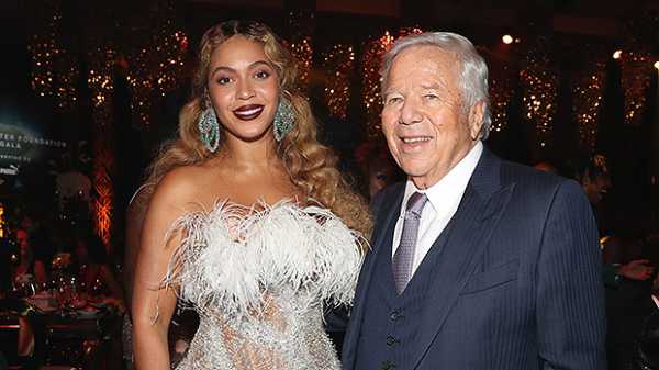 Beyonce Stuns In Sexy Sheer Dress & Looks More Glam Than Ever At Jay-Z’s Gala – See Pic