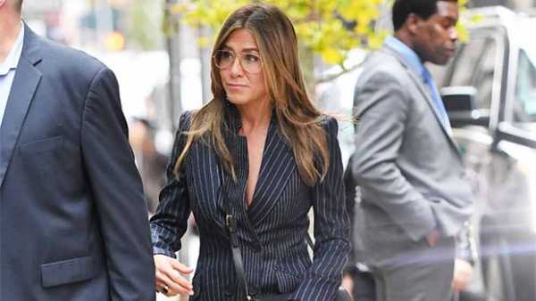 Pinstripes: Jennifer Aniston, Bella Hadid & 12 More Stars Rocking The Fall Trend