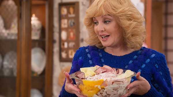 ‘The Goldbergs’ Preview: Beverly’s Cookbook Is Rejected & Called ‘Pure Poison’ — Watch