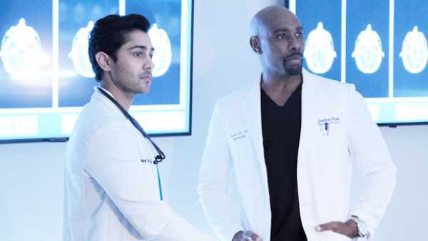 ‘The Resident’s Manish Dayal Teases ‘Pressure’ For Devon & The ‘Biggest Threat’ Yet