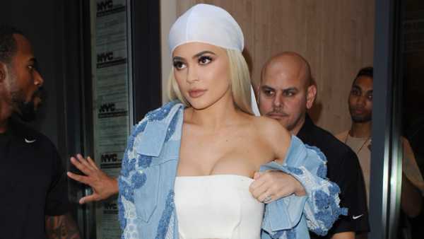 Kylie Jenner Shows Off Her Abs While Modeling Kim Kardashian’s Comfy New SKIMs Line — Watch