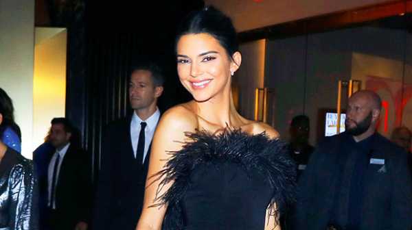 28 Pics Of Celebs In The Sexiest Little Black Dresses Of All-Time: Kendall Jenner & More