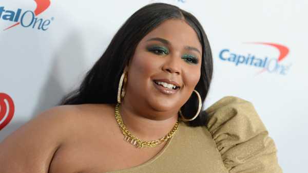 Lizzo Claps Back After She’s Shamed For Wearing A Thong To Lakers Game: ‘This Is Who I Am’