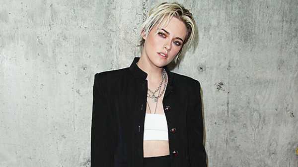 Kristen Stewart Shows Off Abs In Crop Top At ‘Underwater’ Screening & More Of Her Fierce Red Carpet Looks