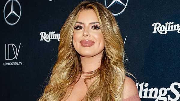 Brielle Biermann, 22, Looks Unrecognizable With Darker Hair & New ‘Small Lips’