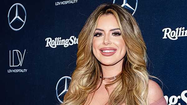 Brielle Biermann, 22, Rocks Little Black Dress To Ring In 2020 With Friends — Pic