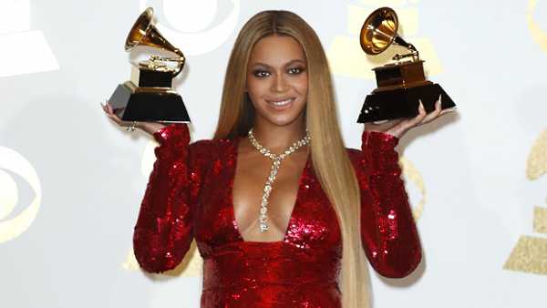 Beyonce’s Best Grammy Looks Of All-Time: See Her Most Beautiful Outfits From Music’s Biggest Night