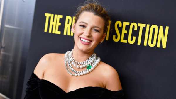 Blake Lively, 32, Channels Old Hollywood Glam In Strapless Gown In 1st Red Carpet Pic Since Baby No. 3