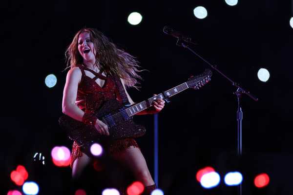 Watch Shakira’s Super Bowl Halftime Performance