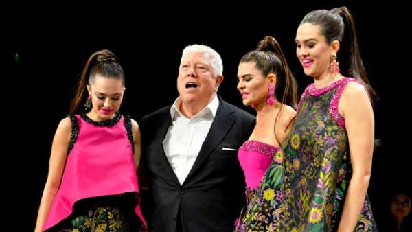 Lisa Rinna Walks Alongside Her Gorgeous Model Daughters Delilah & Amelia In NYFW Show