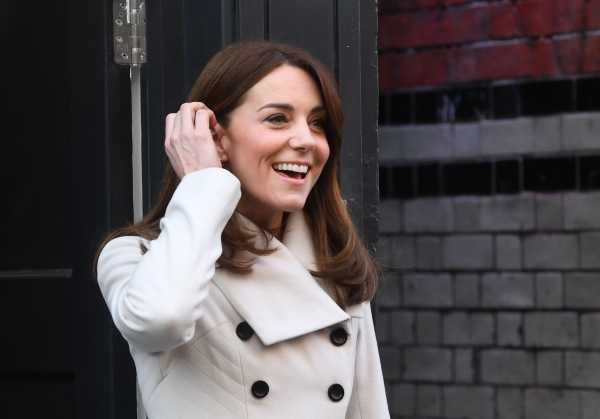 Kate Middleton Wears Cream Coat and Skinny Jeans for Ireland Tour Day 2