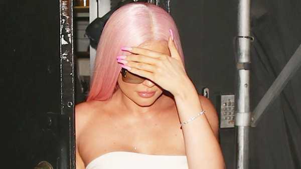 Kylie Jenner Shows Off New Pink Hair Makeover After 1 Week Of Honey Locks: Before & After Pics