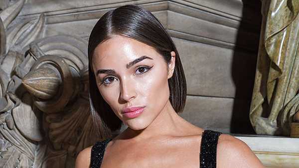 Olivia Culpo Shows Off Her Rock-Hard Abs While Revealing Her Classic ‘Quarantine Outfit’