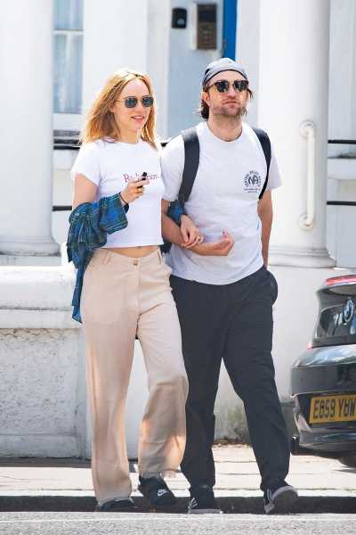 Are Robert Pattinson and Suki Waterhouse Still Dating? – Couple Shows PDA During Walk