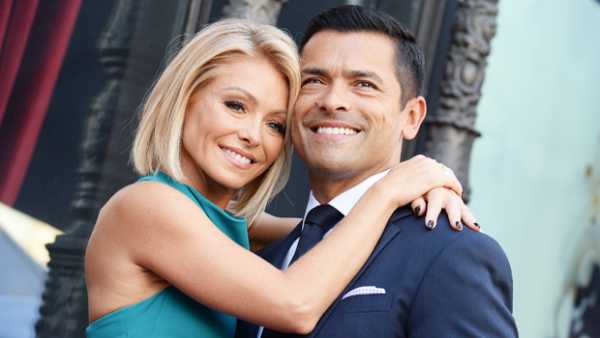 Kelly Ripa Gushes Over Shirtless Pic Of Mark Consuelos 3 Weeks After ...