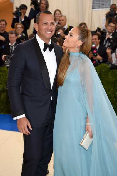 Are Jennifer Lopez and Alex Rodriguez Still Getting Married? March 2021 Relationship Details