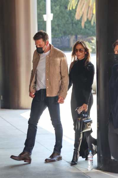 Jennifer Lopez and Ben Affleck Show PDA at West Hollywood Event