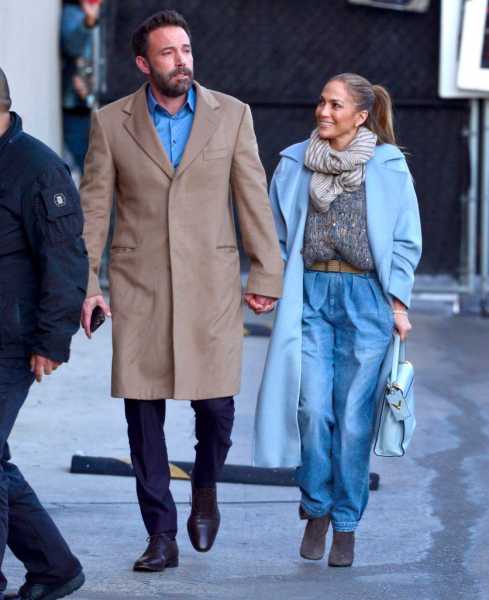 Jennifer Lopez and Ben Affleck Match In Trenches During Lunch Date