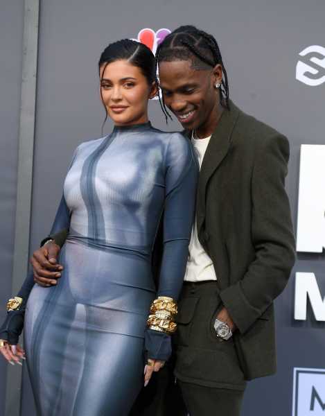 Kylie Jenner Wears Bodycon Dress With Travis Scott During Billboard Music Awards 2022