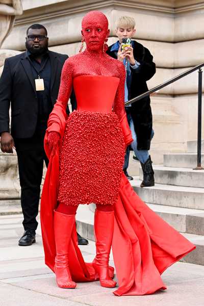 Doja Cat Covers Her Body In 30,000 Red Swarovski Crystals For Paris ...