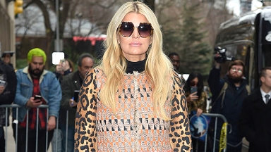 Jessica Simpson Stuns In Leather Pants For Weekend Getaway With Husband & Friends: Photos