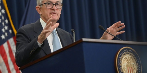 Powell faces Fed dissent amid recession fears