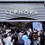 Consumers gathering at Sephora's first Store of the Future in China for the grand opening (Photo: Sephora)