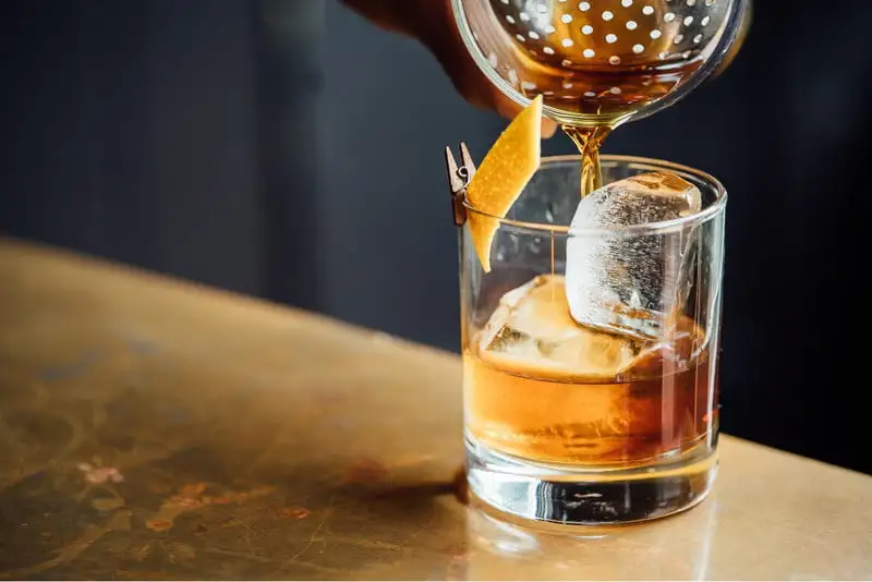 How to Drink Whisky: A Whisky Lover's Guide