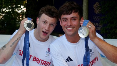 Tom Daley’s Sons Rock ‘That’s My Papa’ Shirts to Cheer Him On in Olympics: Photos