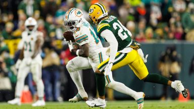 Who Won NFL’s Thanksgiving Game: Miami Dolphins vs. Green Bay Packers Score