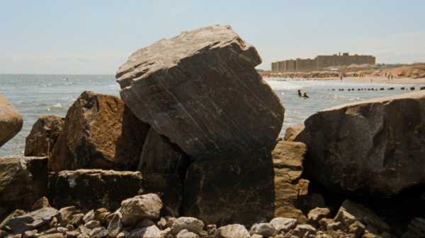 In “Jetty,” a Grand Infrastructure Project Becomes Both Visually and Politically Compelling