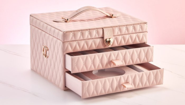 Hunter Luxury creates Charlotte Tilbury’s Pillow Talk Dreams vanity case