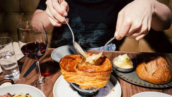 Restaurant Review: What’s a Neighborhood Restaurant Without a Neighborhood?