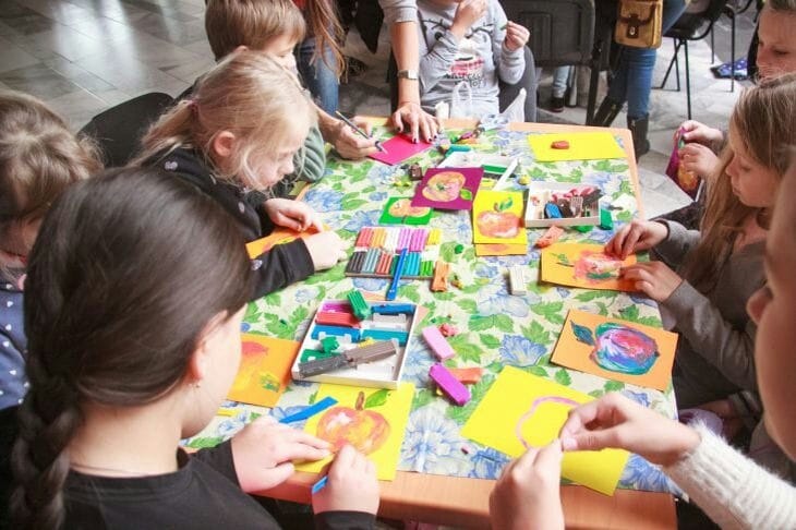 How to create an exciting quest for children in an hour and turn an ordinary day into a real adventure: a note for parents