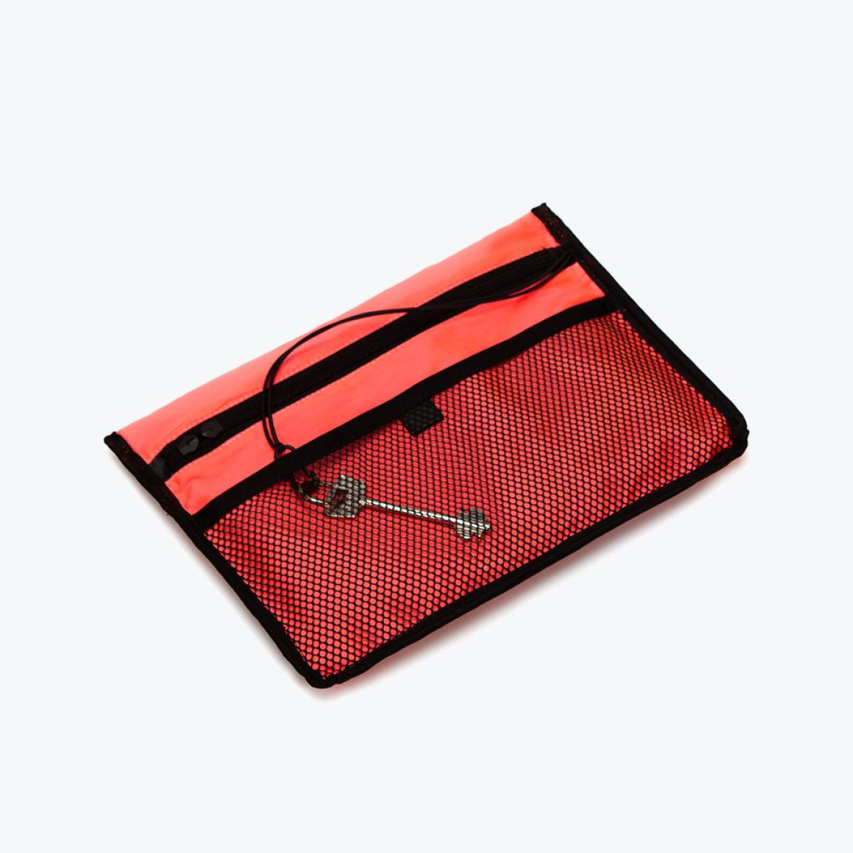 The keep® brand and the VETERANKA movement have released a charity series of bags with a turnstile4