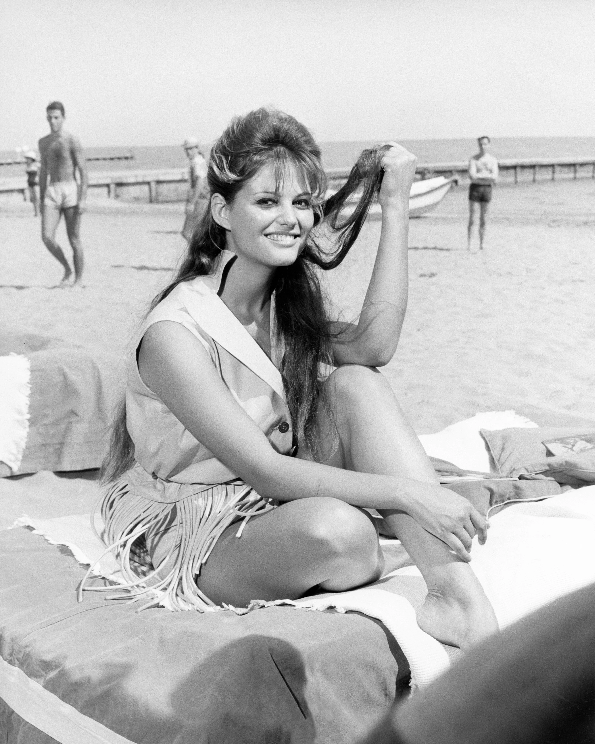 Eternal beauty: 25 archival photos of Claudia Cardinale20