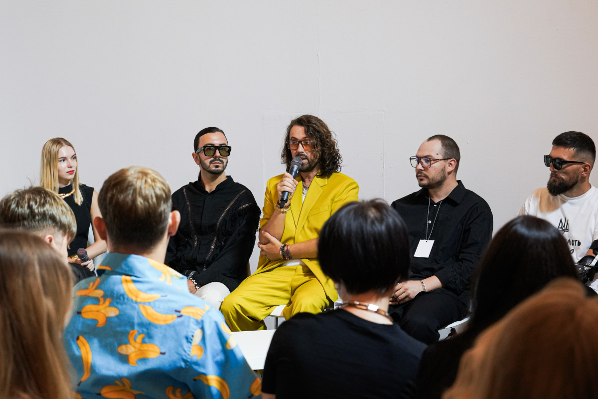 Inclusive Fashion: Code of Resilience — how the public talk of Harper's Bazaar Ukraine went1