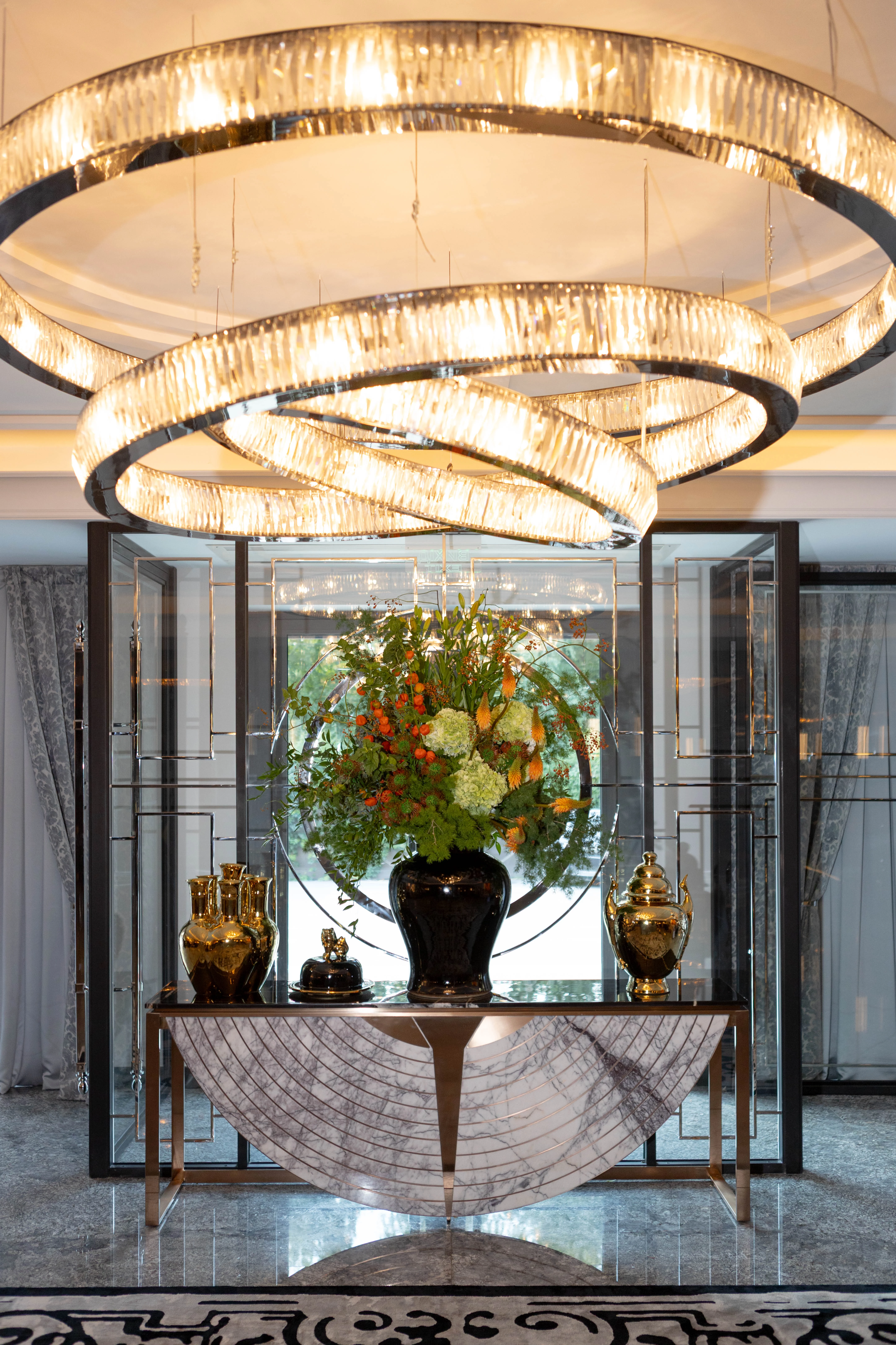Buy your own bouquet: 5 reasons to decorate your home0