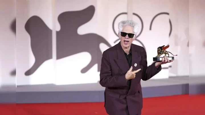 “Father, Mother, Sister, Brother”: what you need to know about the film that won the Venice Film Festival2