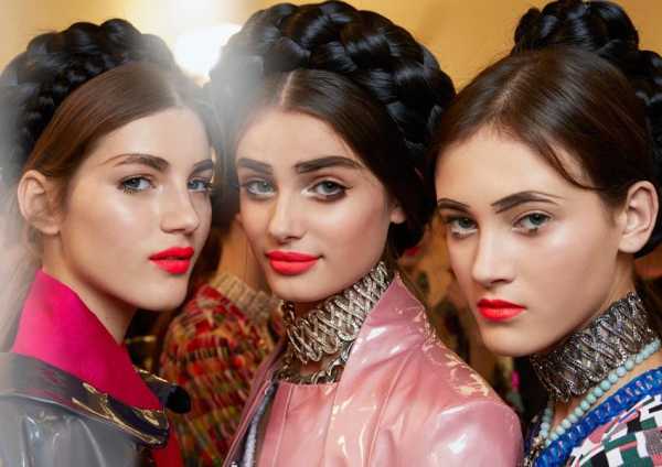 How to apply highlighter to your face correctly