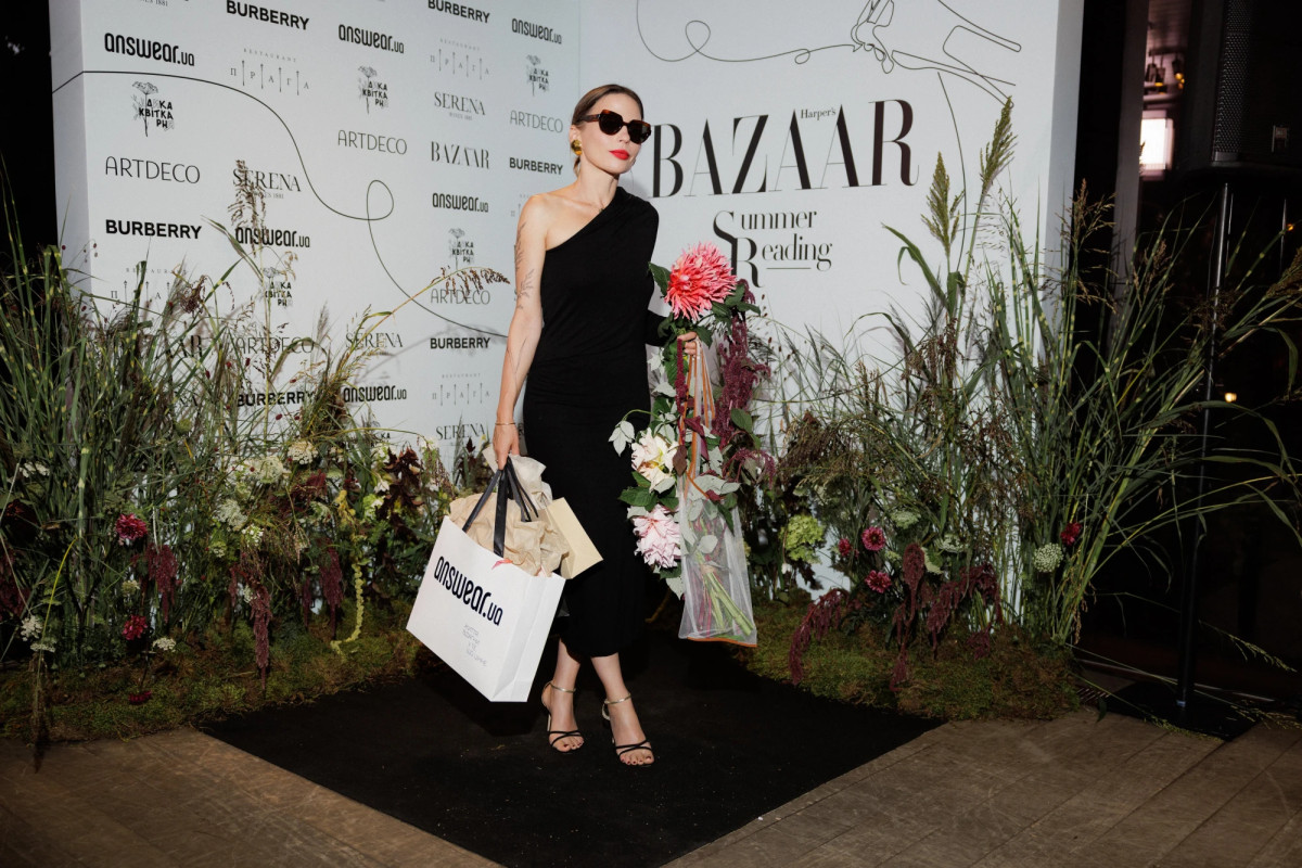 How it was: "Summer Readings" from Harper's Bazaar106
