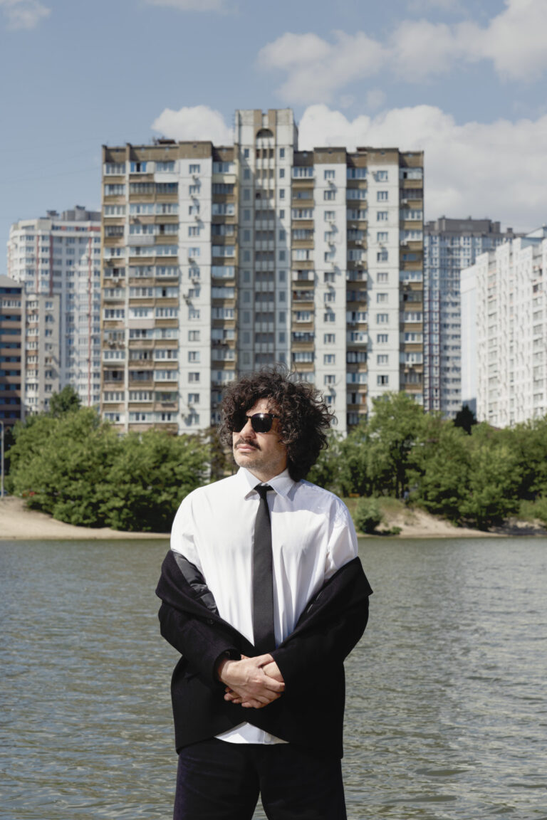 Playwright and director Serhiy Kulybyshev on modern theater, humor, and the play “Polyandry” directed by David Petrosyan