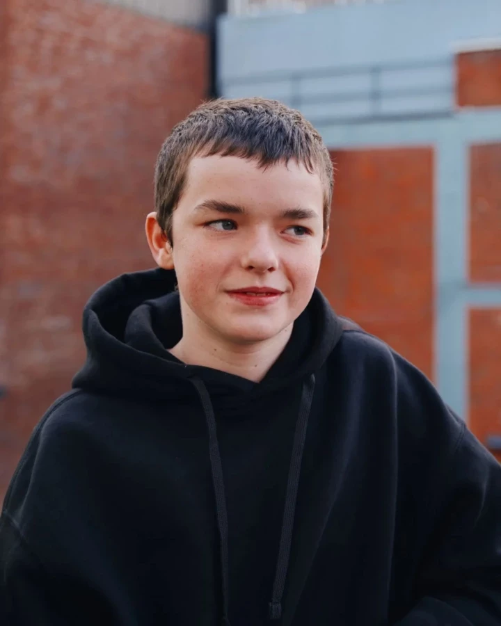 Everything you need to know about Aries Cooper - a glimpse into the series "Youth"3